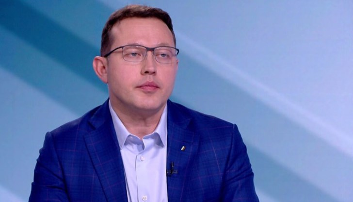 По думите му има некомпетентност при възлагането на обществената поръчка за медицинските хеликоптери