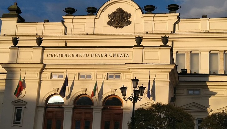 Политическото израждане у нас е очевидно, политическата система не работи полезно