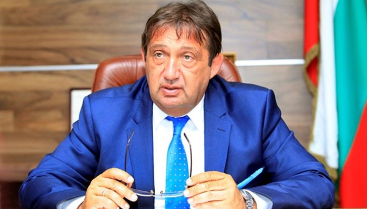 В средата на следващата година ще се строят два участъка от Магистралата Русе - Маказа, добави министър Шишков