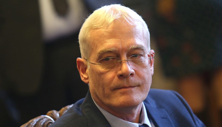 Идната седмица искането за прекратяването на мандата на проф. Петко Салчев ще бъде внесено в Парламента Идната седмица искането за прекратяването на мандата на проф. Петко Салчев ще бъде внесено в Парламента