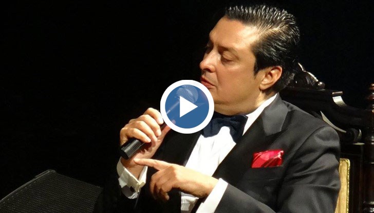 Новата песен на големия музикант се казва "Коледа е"