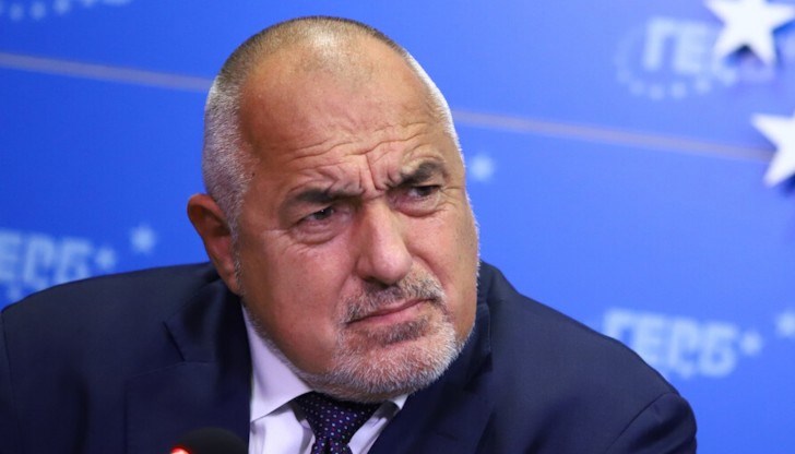 И по телефона не съм говорил с Радев. Той е най-големият ми опонент, допълни Борисов