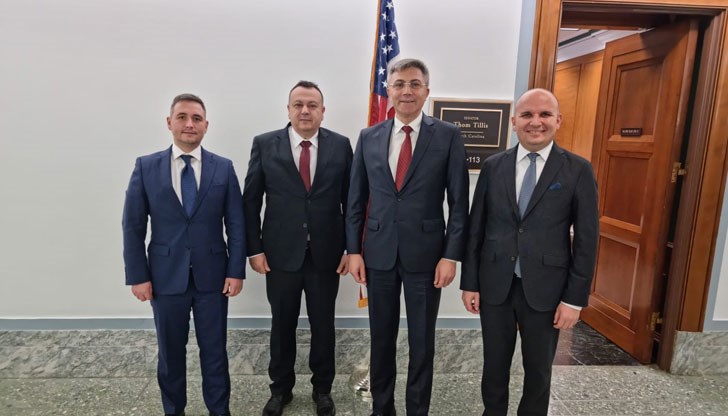 Лидерът на ДПС участва в Интерпарламентарния форум по разузнаване и сигурност