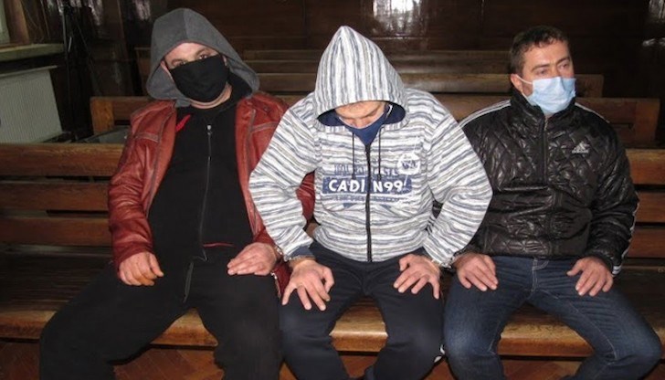 Полицаите са искали и получавали подкупи при осъществяване на пътен контрол на водачи на МПС Полицаите са искали и получавали подкупи при осъществяване на пътен контрол на водачи на МПС