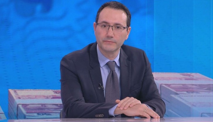 Икономистът съветва управляващите да спрат да раздават помощи за ток, горива и други на калпак
