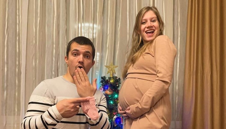 Щастливата вест съобщи бъдещият татко в социалната мрежа Щастливата вест съобщи бъдещият татко в социалната мрежа