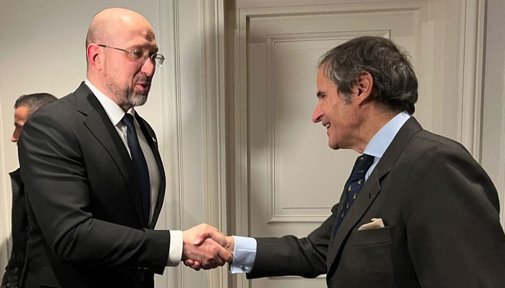 Украинският премиер се срещна в Париж с генералния директор на агенцията за атомна енергия