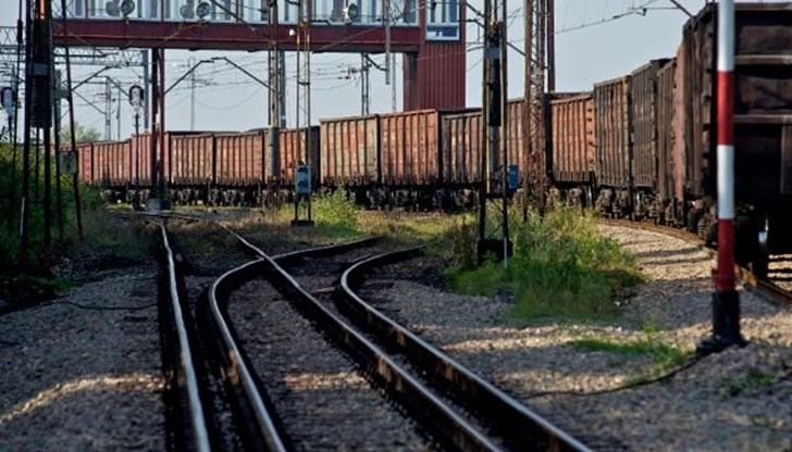Железопътният коридор ще свърже пристанищата Солун, Кавала и Александруполис с пристанищата на Черно море в Бургас и Варна и Дунав при Русе