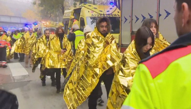 Сблъсъкът се размина без жертви, съобщават от местната служба за спешна помощ, а ранените са 155 души