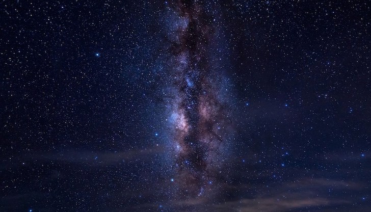 Астрономи смятат, че са открили причината за това мистериозно поведение на звездите