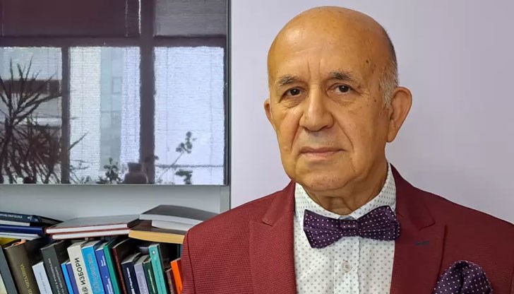 Целият народ и всички български политици трябва да изригнат в този момент и да заклеймят тези нечестни европейски политици, смята общественикът