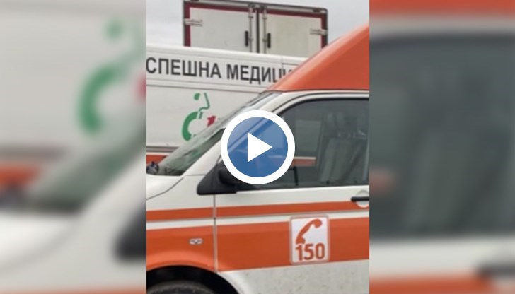 Шофьорът трафикант и спътникът му са били с униформи на фелдшери и със защитни маски