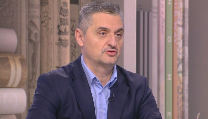 По думите на Добрев на БСП ѝ е необходима революция,