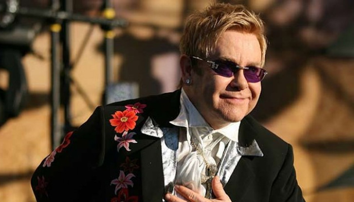 Мъск заяви, че се надява звездата да се завърнеСър Елтън