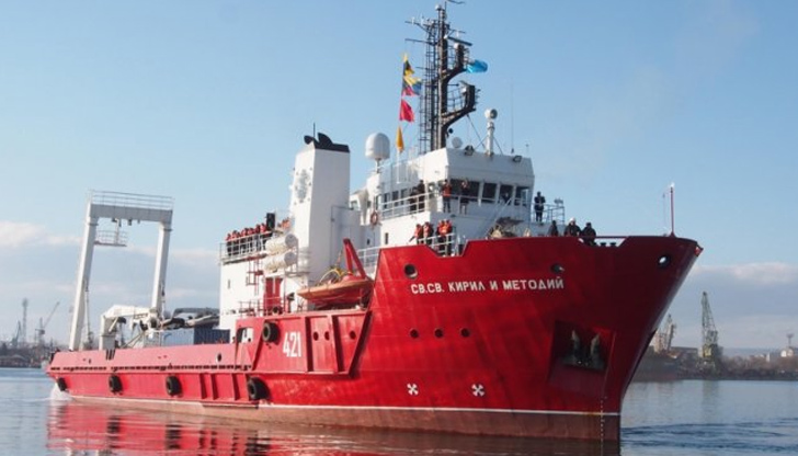 Ледената мисия ще продължи около 4 месецаКорабът Св. св. Кирил