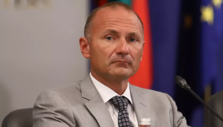 Фериботът не може да мине под Кримския мост и това