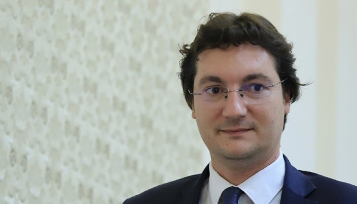 Правосъдният министър уточни, че общо страната досега е издала малко