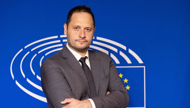 Има объркване от постоянните нападки, заяви евродепутатътБСП може да тръгне