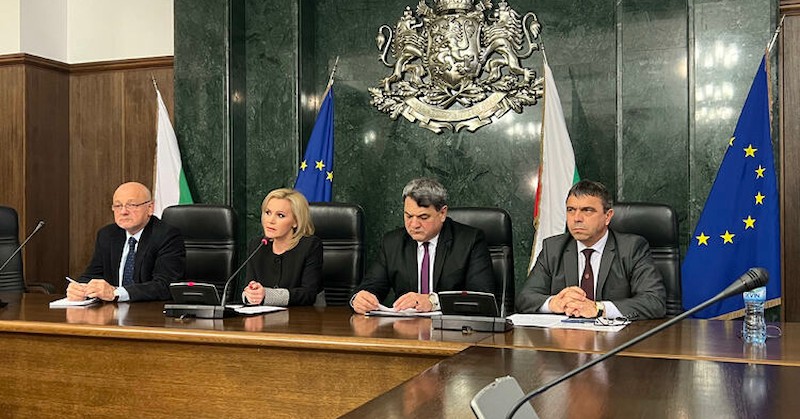 При акцията са иззети 10 000 дози наркотикНад 400 души