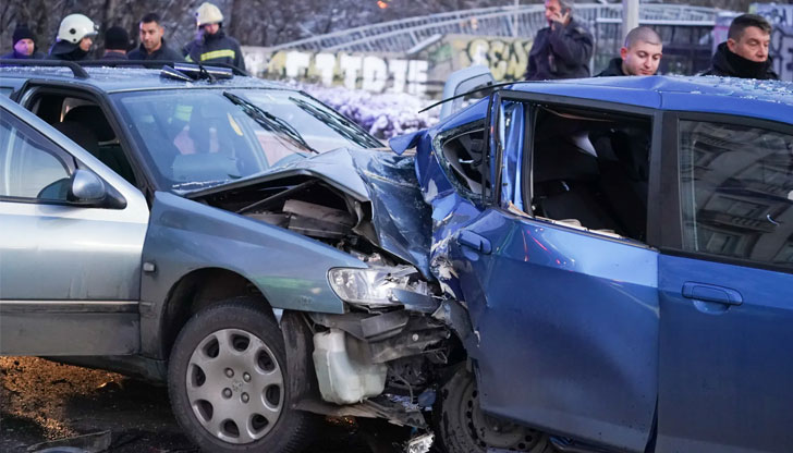 Експертът уточни, че настилката е била суха, а булевардът -