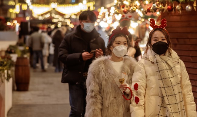 Можем да видим експлозия на нов вариант, каза д-р Стюарт