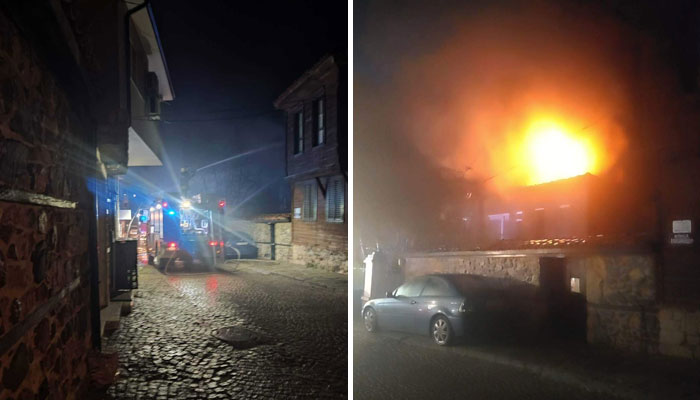 Целият покрив на сградата е обхваната от пламъциЕднофамилна къща в