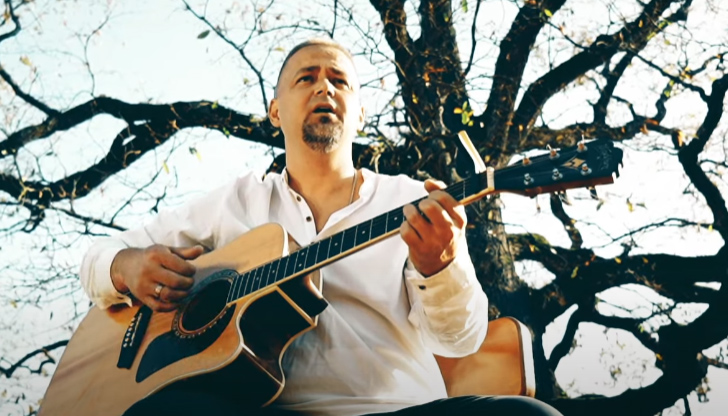 Коледна нощ“ е дело на Симеон Ангелов, зам.-директор на столичното