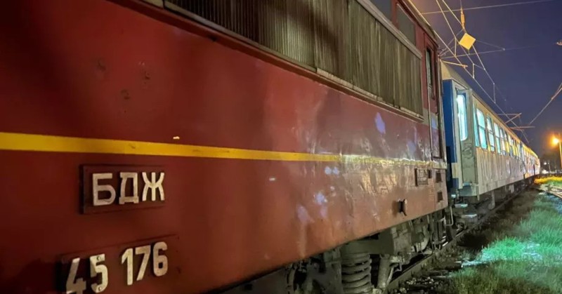 Композицията София - Бургас се удари в паднала скала край