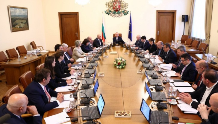 Пълната забрана за износ на продукти от суров руски петрол