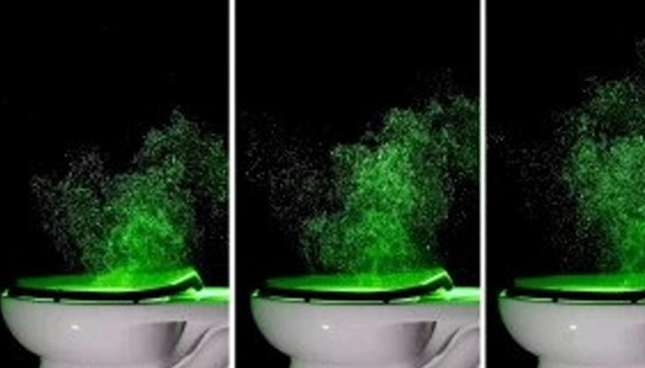 Капчиците се изстрелват от тоалетната със скорост от 6,6 метра