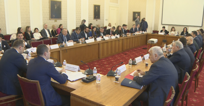 Предупреждават, че промените в Кодекса за застраховане ще доведат до