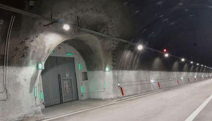 Възстановено е и движението по виадуктите в платното за София