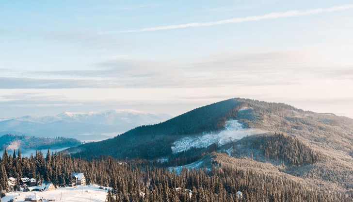 Вече пети ден няма следа от негоАкцията по издирването на