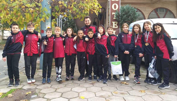 Състезателите от клуба спечелиха един златен, 1 бронзов и 5