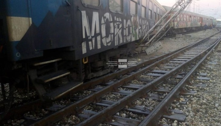 Инцидентът е станал в 05:40 часа, няма пострадали пътнициРано тази