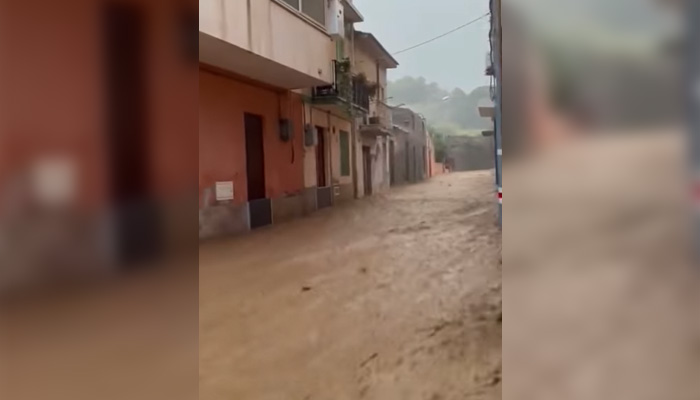 В района на Калабрия са регистрирани над 80-100 мм дъждПрез