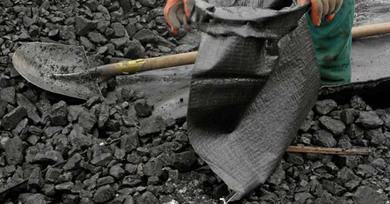 Униформените попаднали на 9 броя станиолови свитъка, които били пъхнати