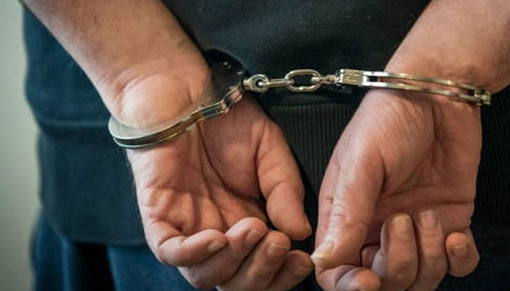 Открити са различни количества и видове наркотични веществаШестима са задържани