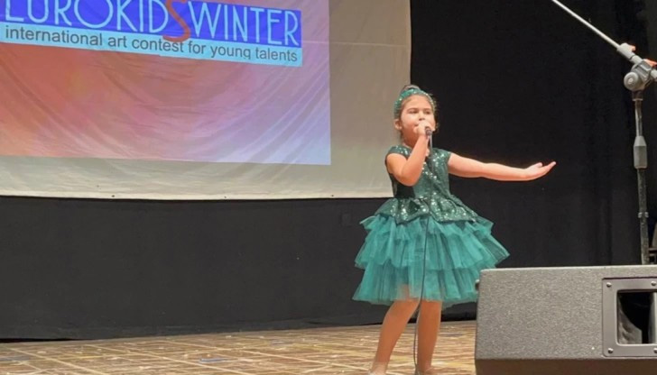 Малката красавица стана и Мини Мис НеаполДвоен повод за гордост