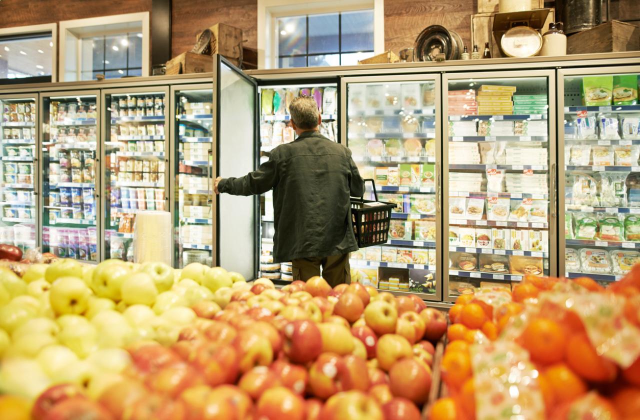 Българинът работи един час за половин килограм сиренеЗа 8-часов работен