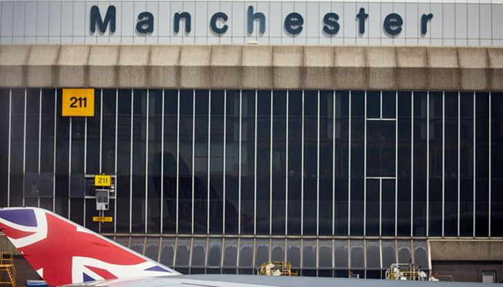 Затворени са и двете пистиЛетището в британския град Манчестър спря