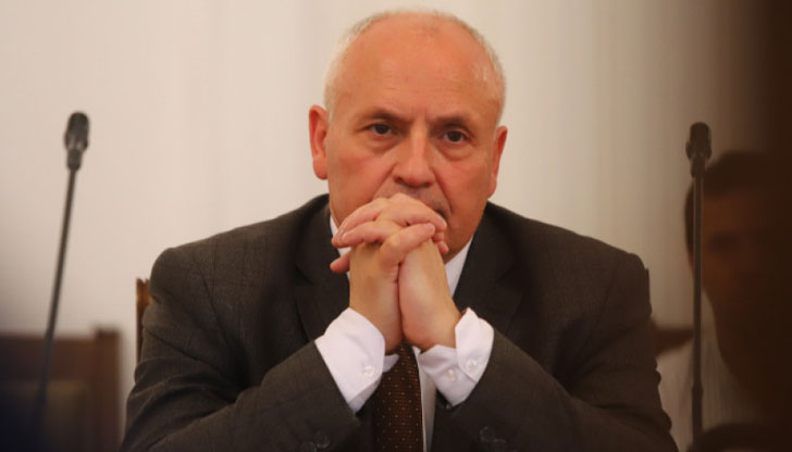 С ГЕРБ и с ДПС нямаме разговори, обясни депутатът от