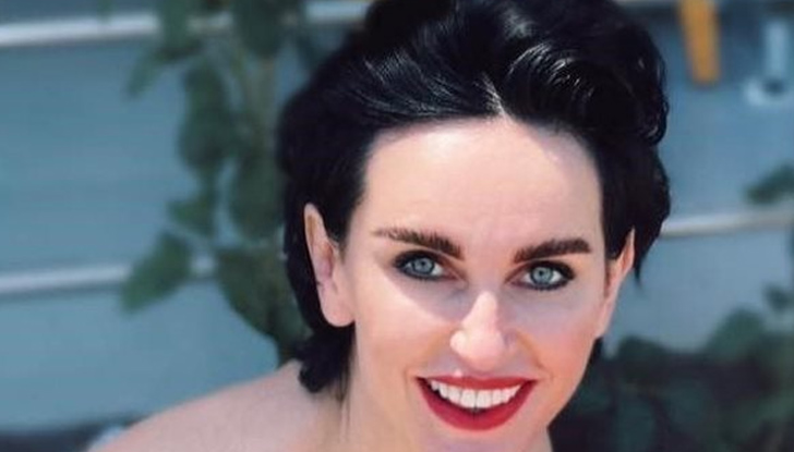 В периода 2010-2015 дипломатката е била управител на фирмата за