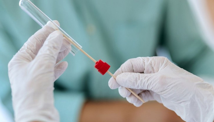 В страната 372 пациенти са в болница, като 37 от