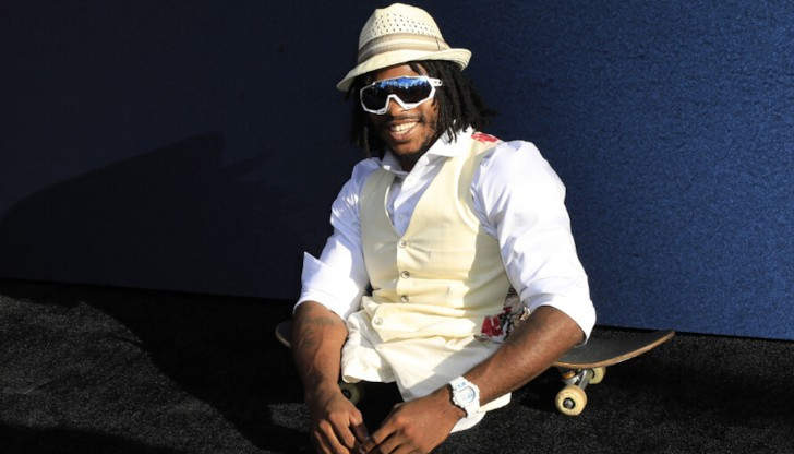 Райън се движеше из клетката на ръцете сиРайън Кларк влезе