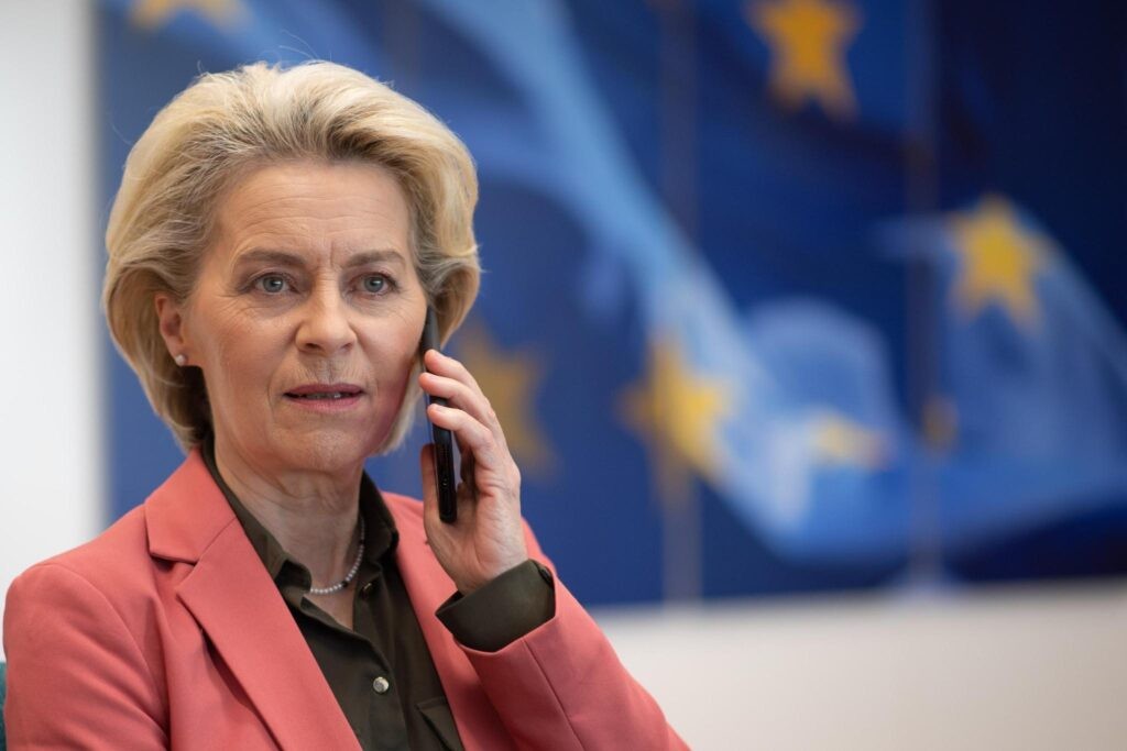 Задържана е зам.-председателят на Европарламента Ева КайлиАрестите по обвинения в