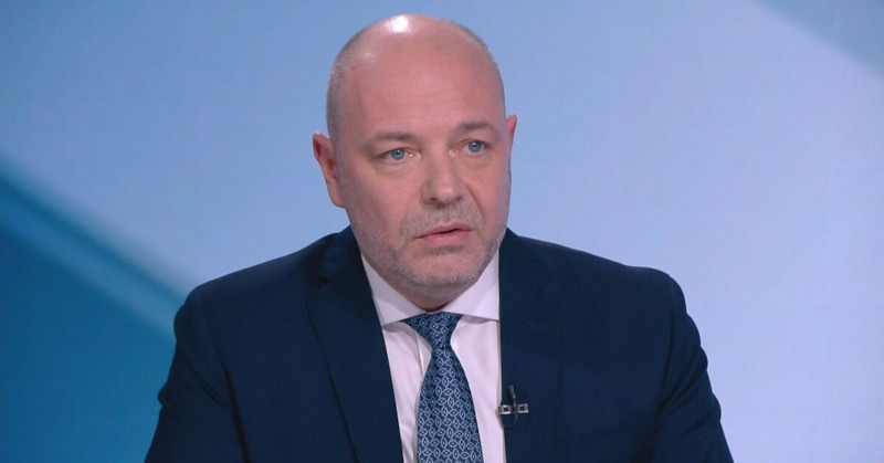 Само експертно правителство може да преведе България през тежките 8