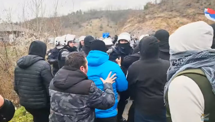 Протестиращи сърби са се опитали да преминат на косовска територияПротестиращи