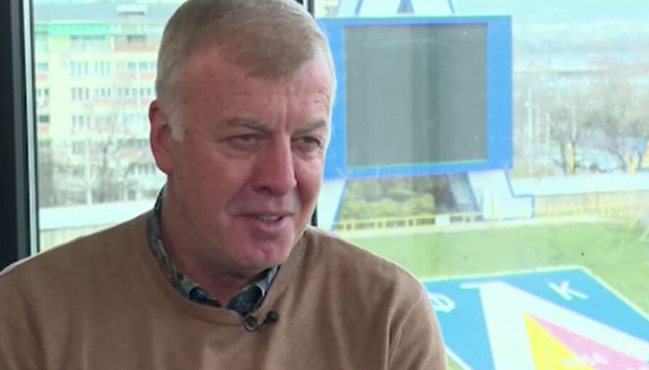 Сираков е категоричен, че зад него на всяка крачка стои