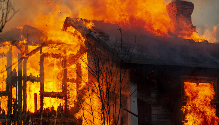 Мъжът живеел в метална барака и се отоплявал с печка